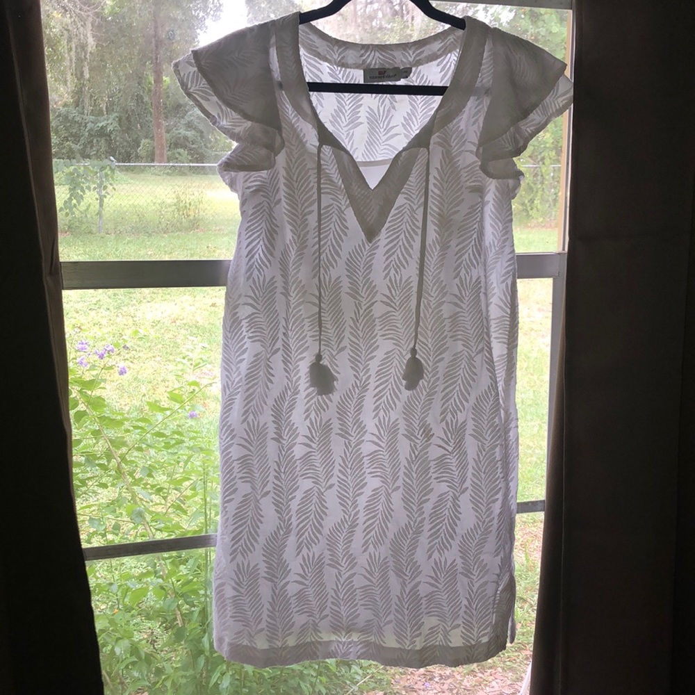 White vineyard vines dress